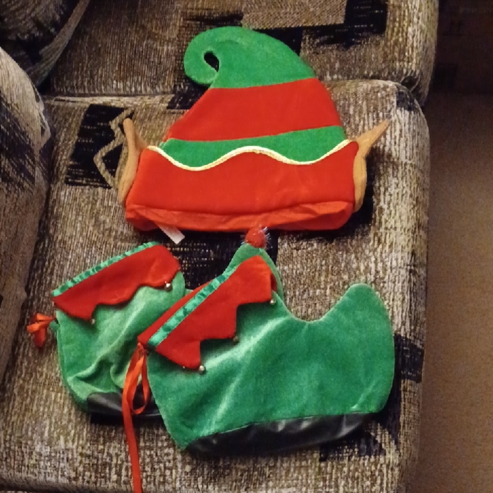 4/$40 Festive Elf Hat & Shoe Set - Red and Green